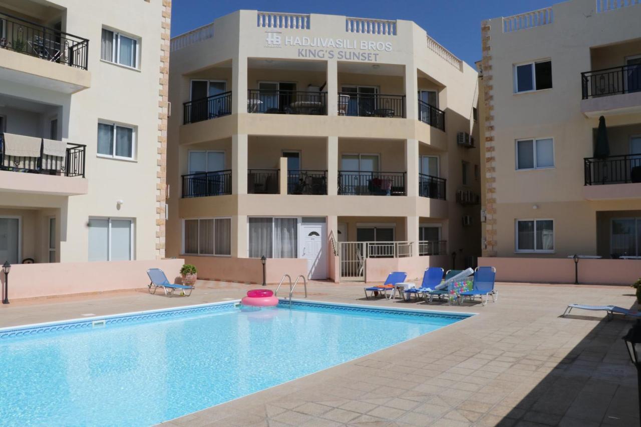 Sunset Apartment With Pool & 10 Mins To Venus Beach بافوس المظهر الخارجي الصورة